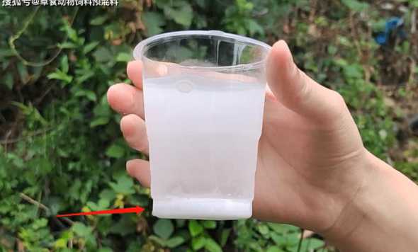 预混料小苏打比例是多少 黄牛育肥饲料怎么配比牛料比是多力